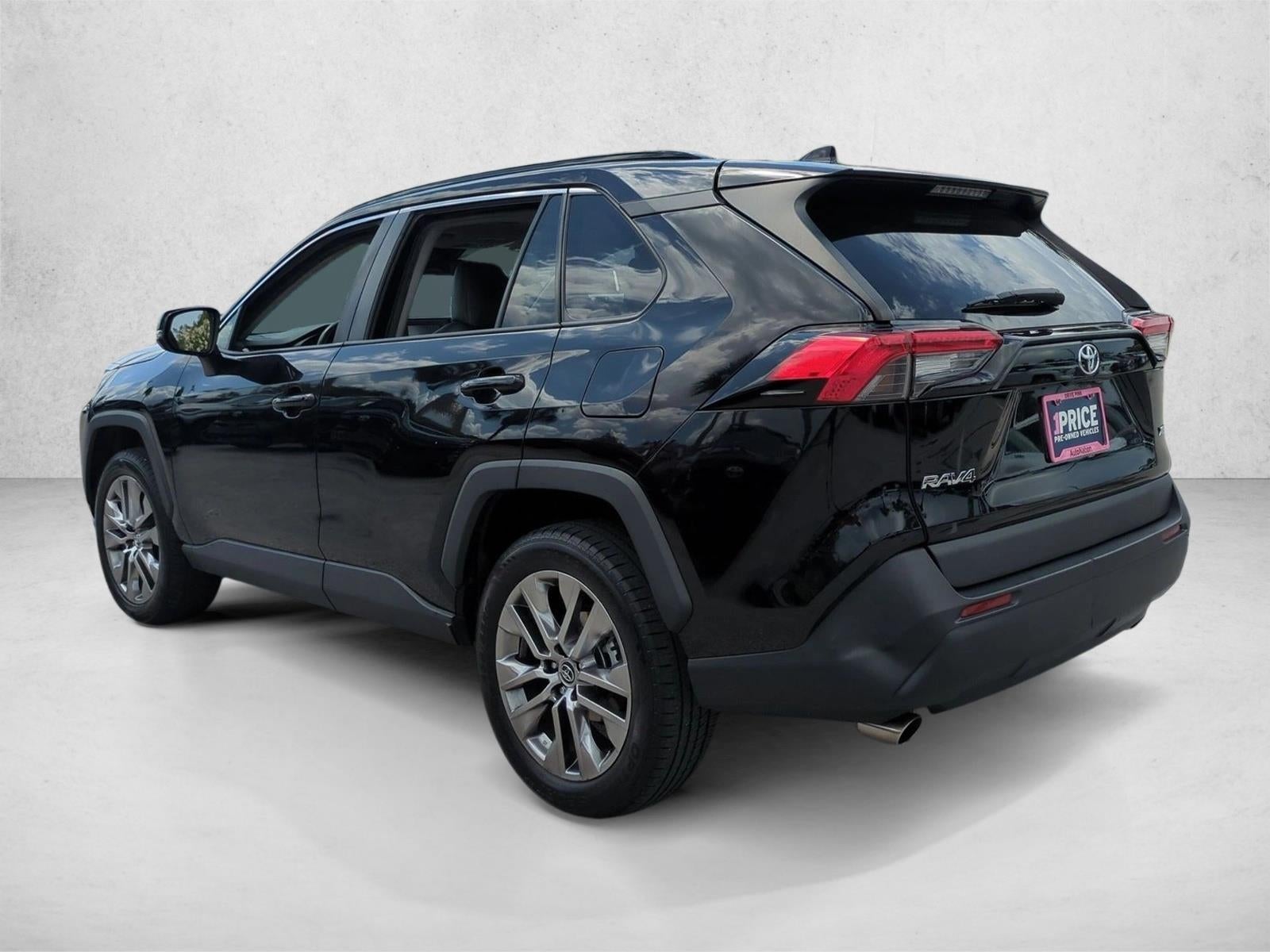 2020 Toyota RAV4 XLE Premium FWD (Natl)