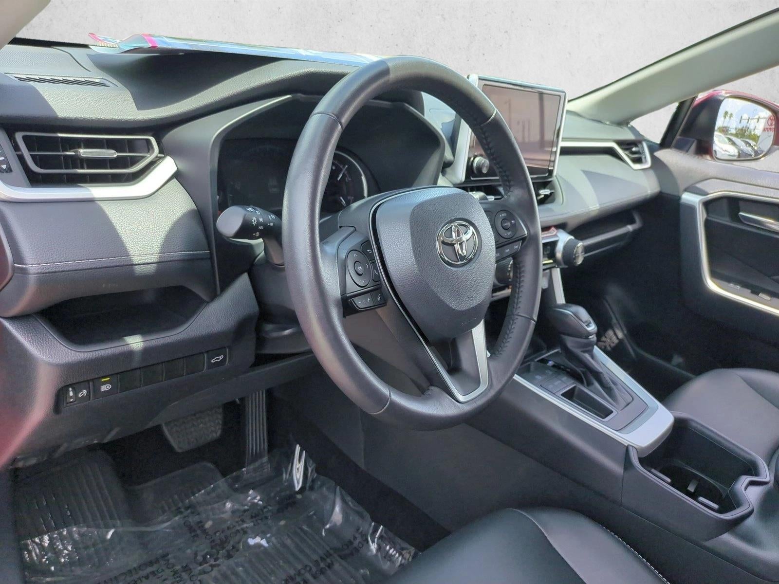 2025 Toyota RAV4 XLE Premium FWD (Natl)