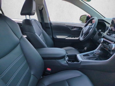 2025 Toyota RAV4 XLE Premium FWD (Natl)