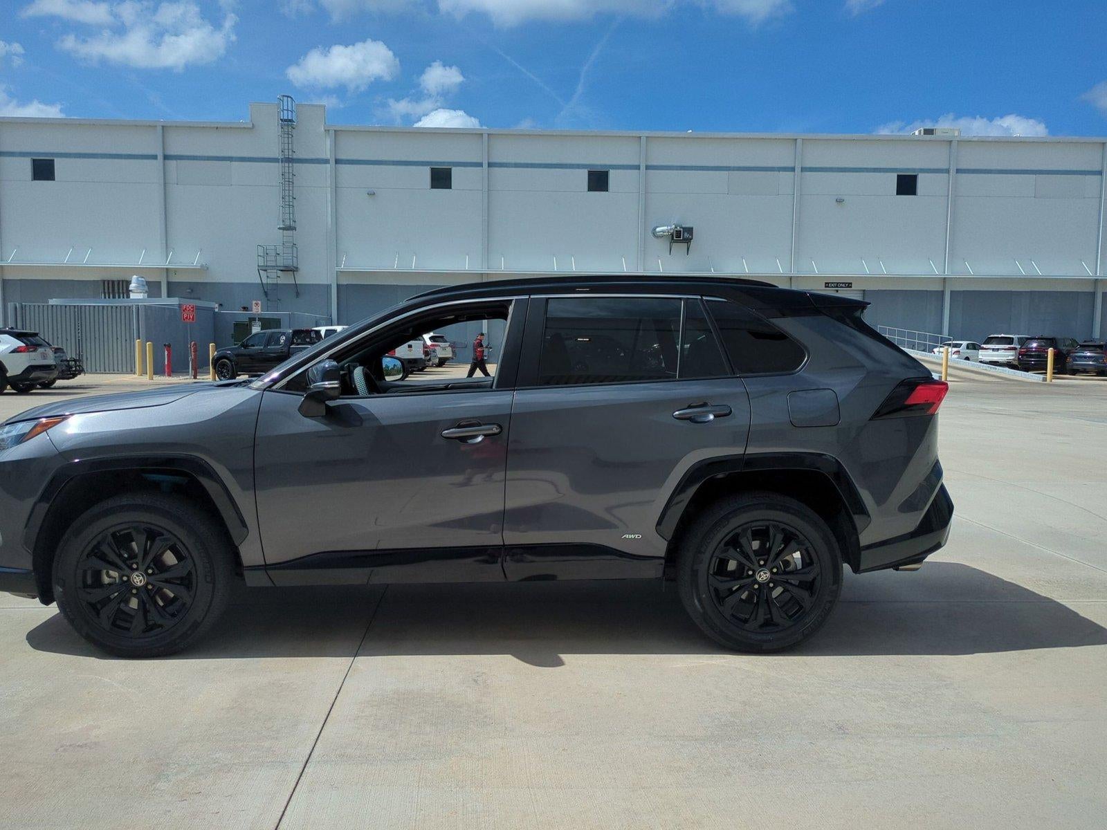 2023 Toyota RAV4 Hybrid XSE AWD (Natl)
