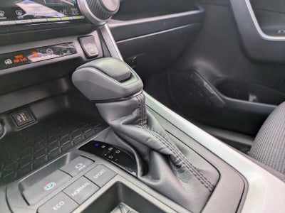 2025 Toyota RAV4 LE FWD (GS)