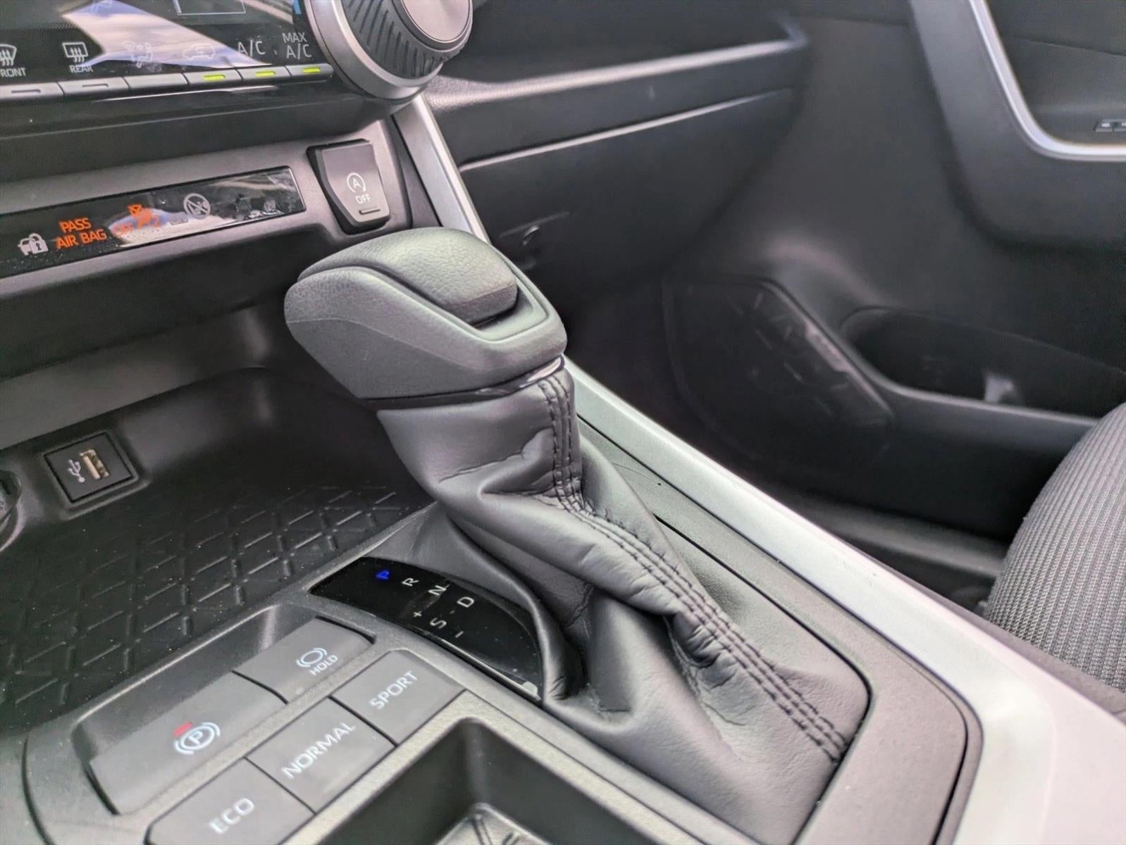 2025 Toyota RAV4 LE FWD (GS)