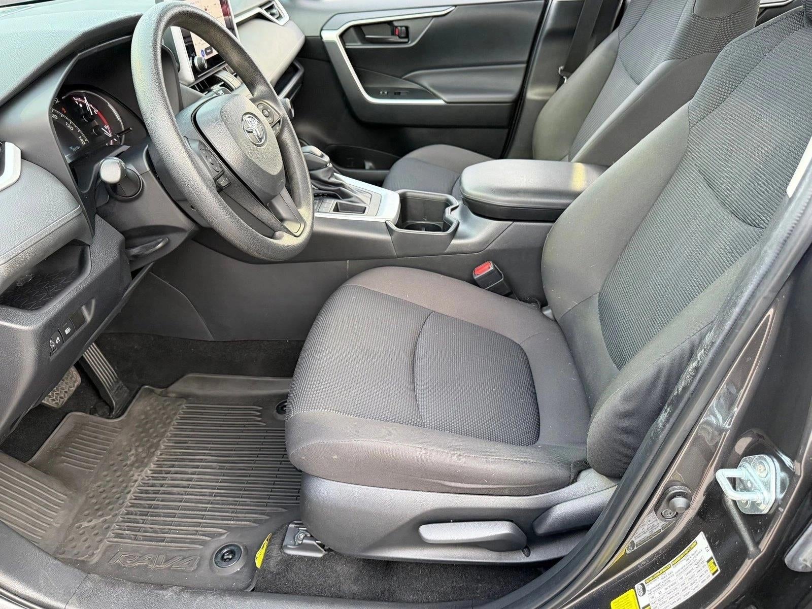2024 Toyota RAV4 LE FWD (GS)
