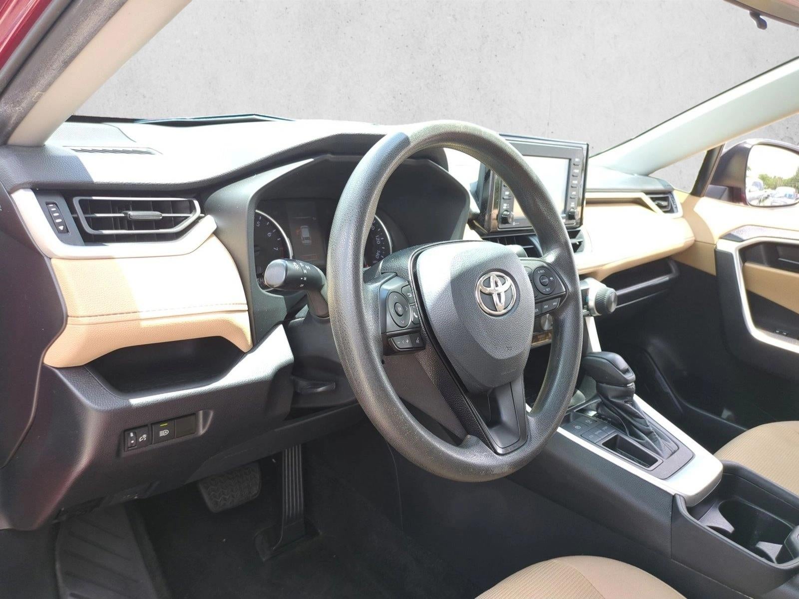 2021 Toyota RAV4 LE FWD (GS)