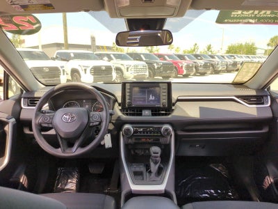 2022 Toyota RAV4 LE FWD (GS)