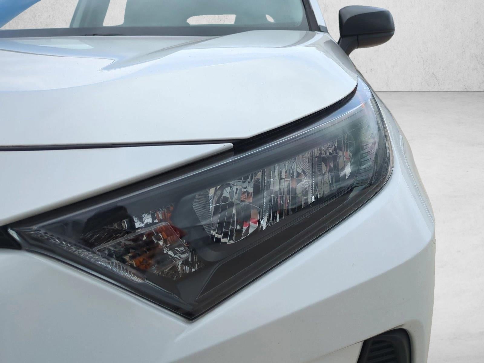 2022 Toyota RAV4 LE FWD (GS)