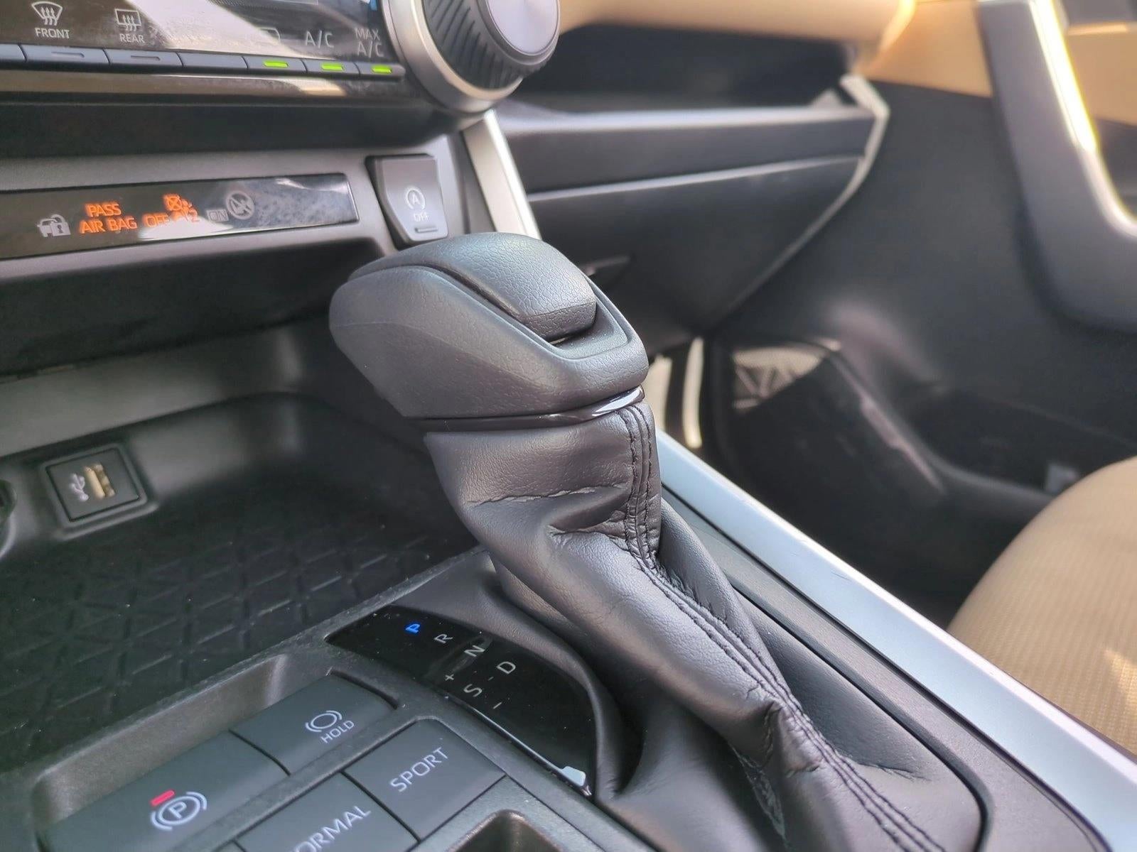 2025 Toyota RAV4 LE FWD (GS)