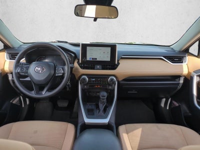 2025 Toyota RAV4 LE FWD (GS)
