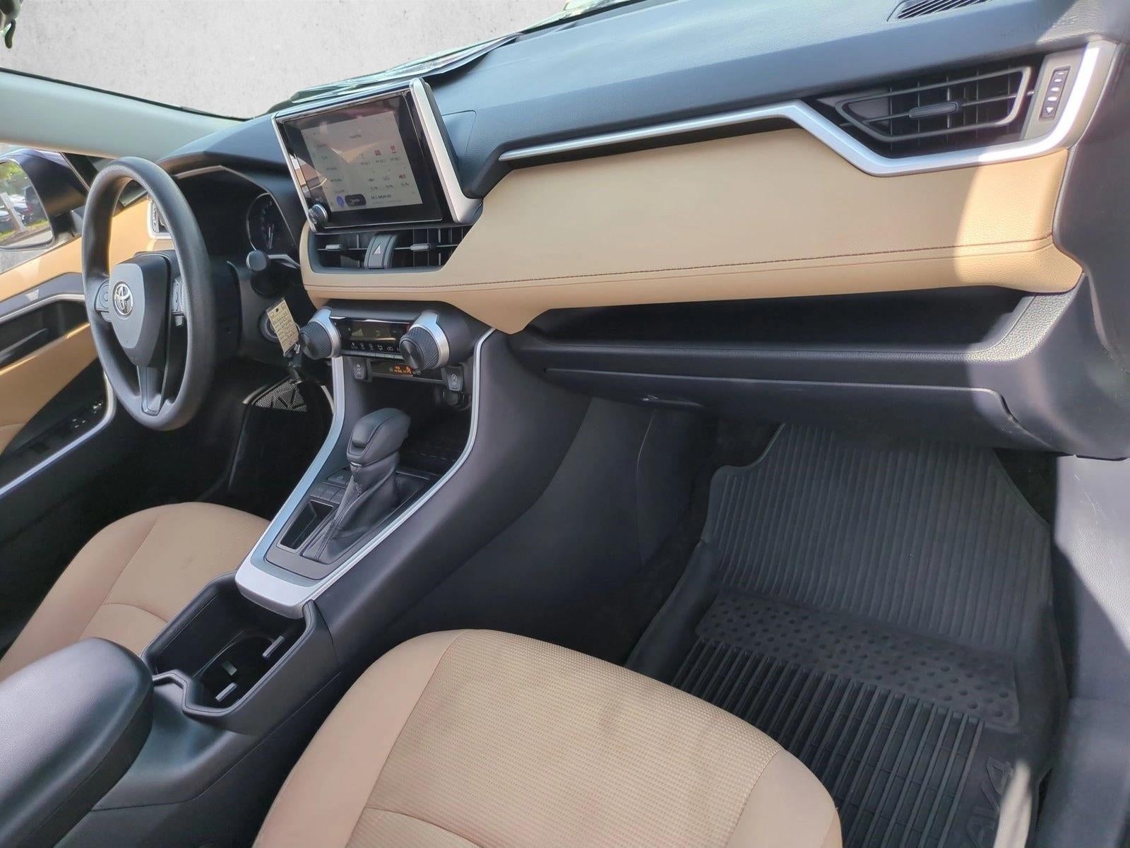 2025 Toyota RAV4 LE FWD (GS)
