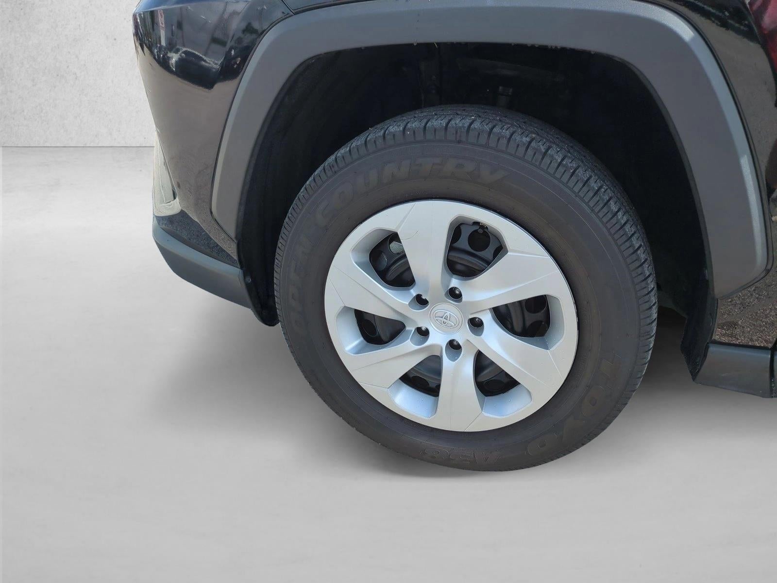 2025 Toyota RAV4 LE FWD (GS)