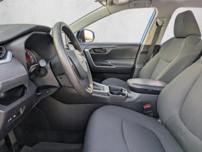 2021 Toyota RAV4 LE FWD (GS)