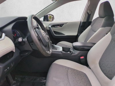 2020 Toyota RAV4 XLE FWD (GS)