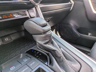 2024 Toyota RAV4 XLE FWD (GS)