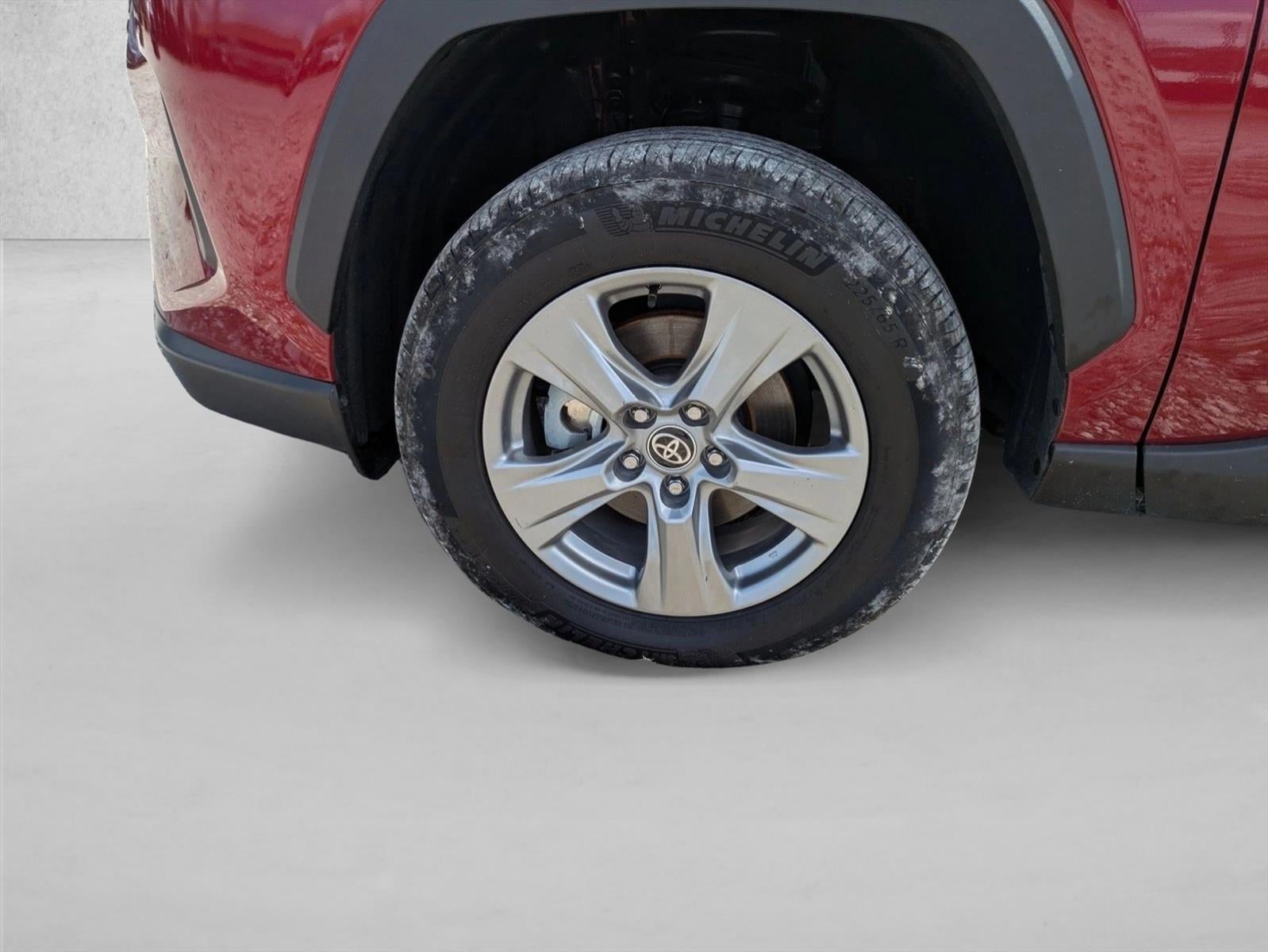 2024 Toyota RAV4 XLE FWD (GS)