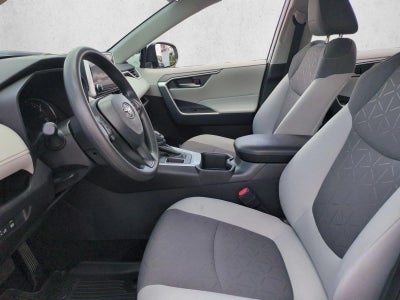 2025 Toyota RAV4 XLE FWD (Natl)