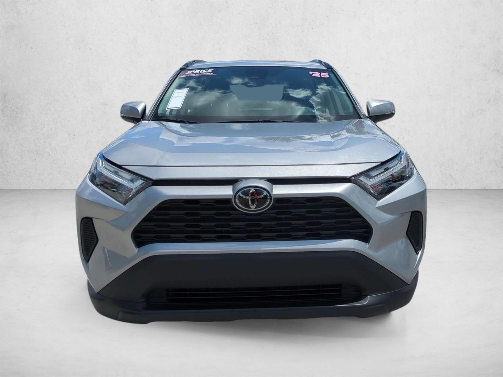 2025 Toyota RAV4 XLE FWD (Natl)