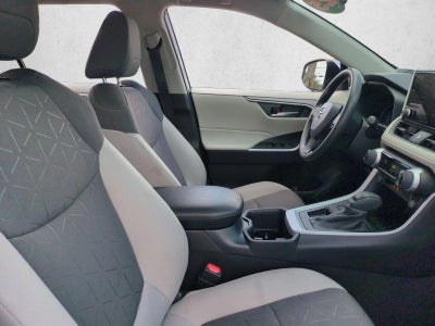 2025 Toyota RAV4 XLE FWD (Natl)