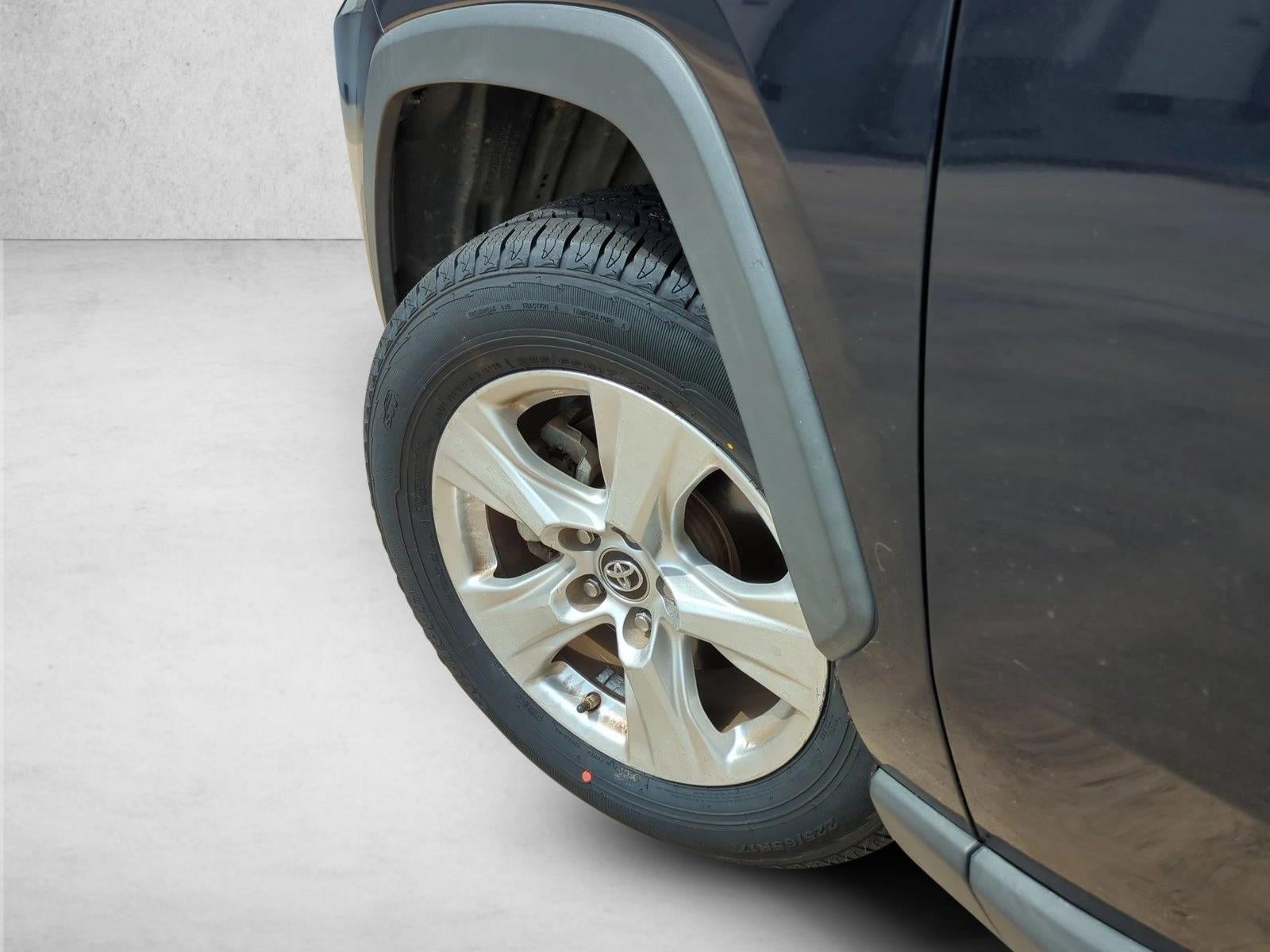 2019 Toyota RAV4 XLE FWD (GS)