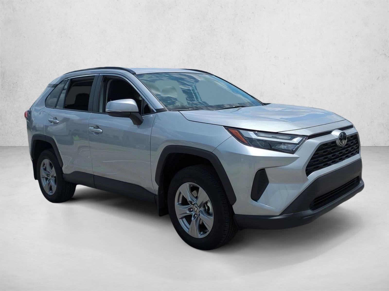 2025 Toyota RAV4 XLE FWD (Natl)