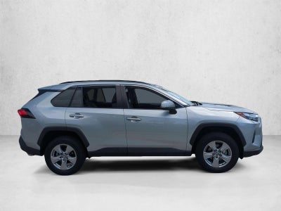 2022 Toyota RAV4 XLE FWD (GS)