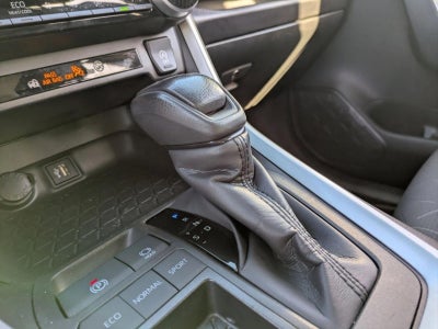 2024 Toyota RAV4 XLE FWD (GS)