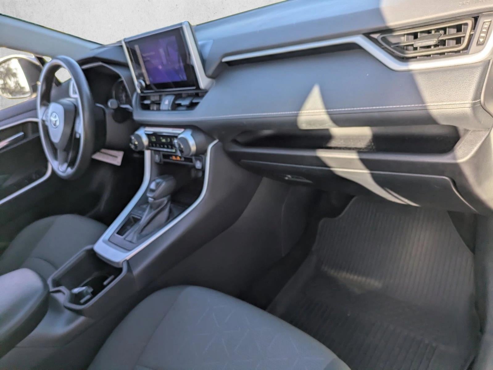 2024 Toyota RAV4 XLE FWD (GS)