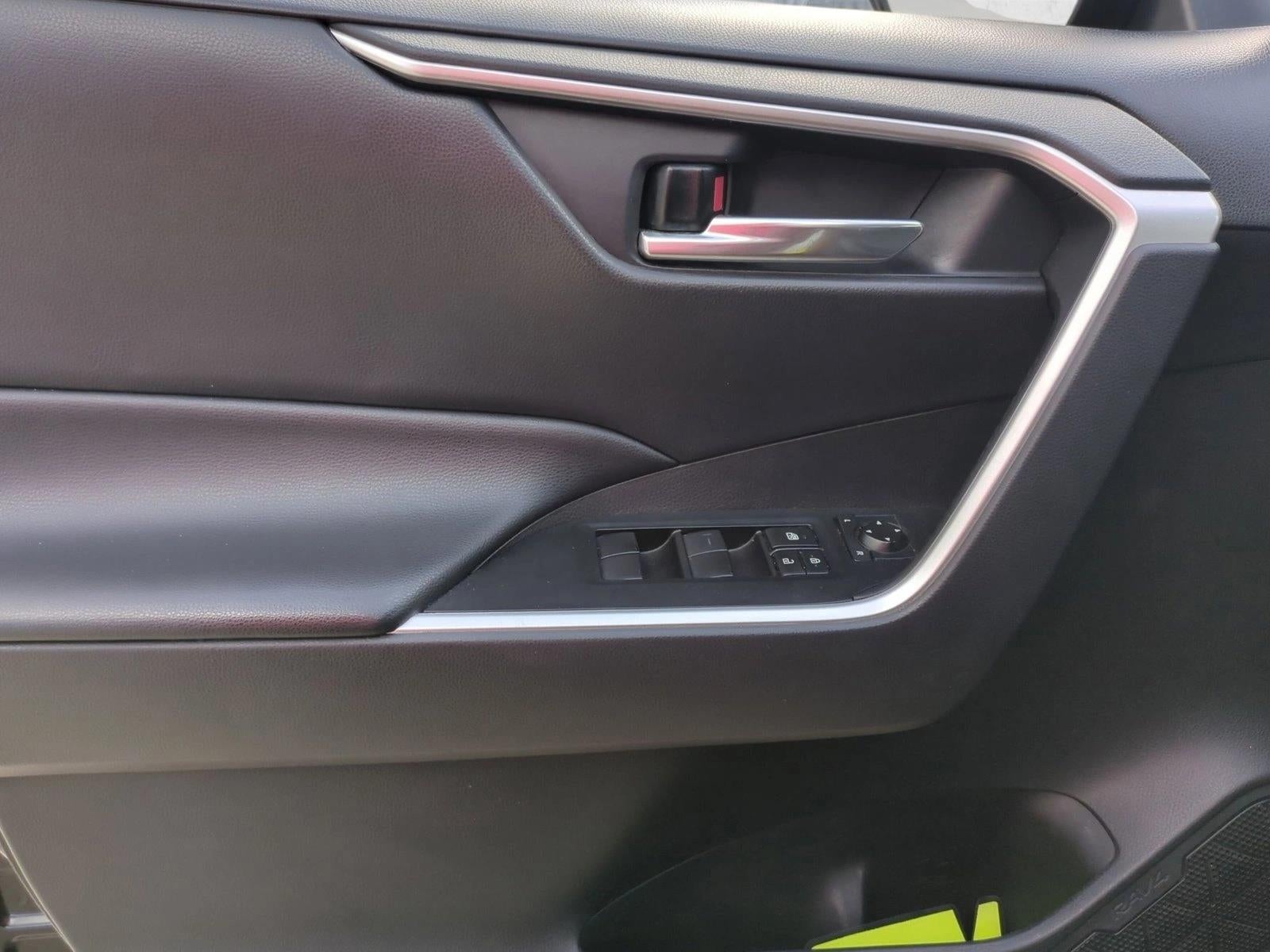 2021 Toyota RAV4 XLE FWD (GS)