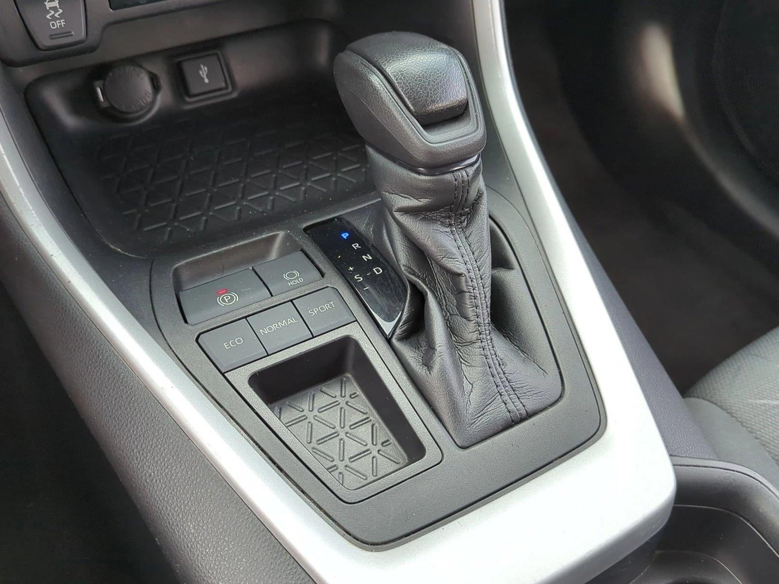 2021 Toyota RAV4 XLE FWD (GS)