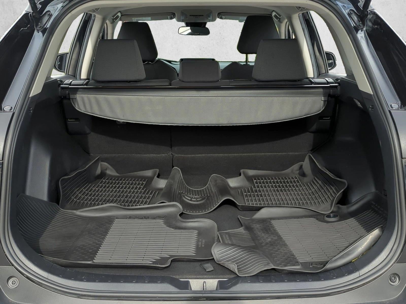 2021 Toyota RAV4 XLE FWD (GS)
