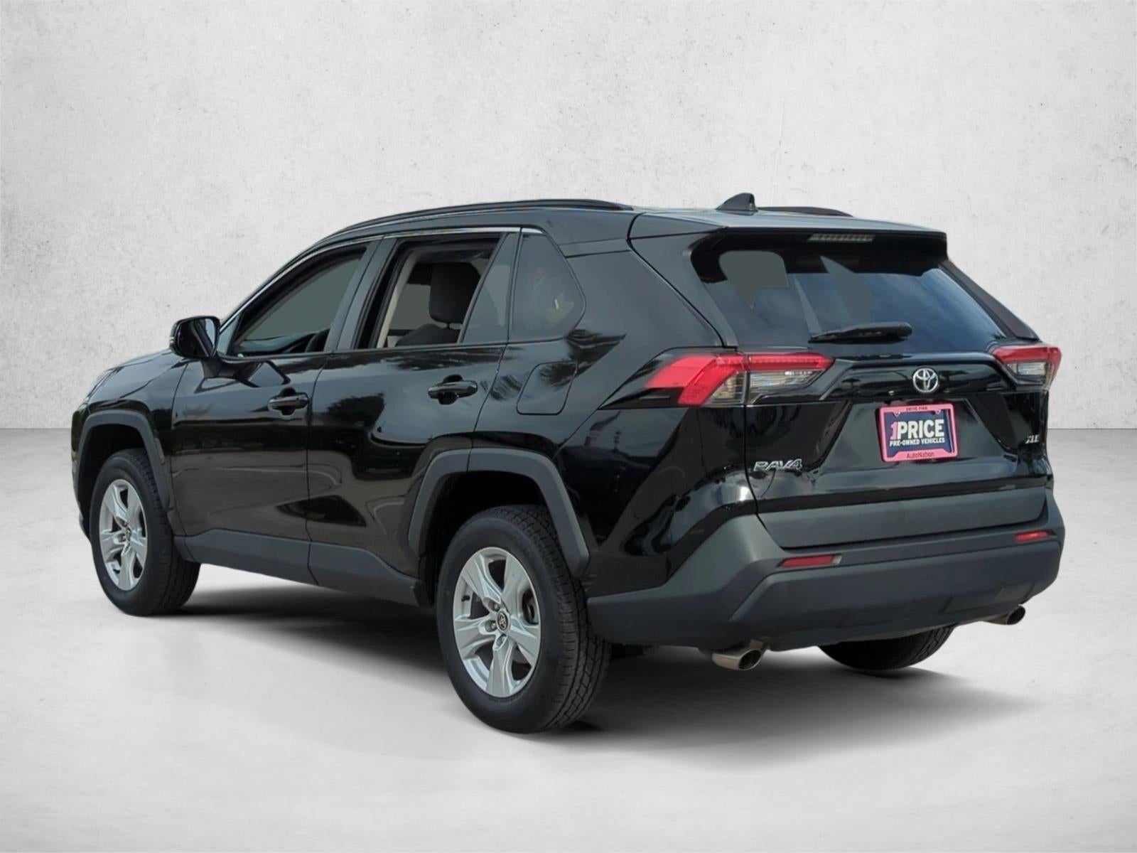 2021 Toyota RAV4 XLE FWD (GS)