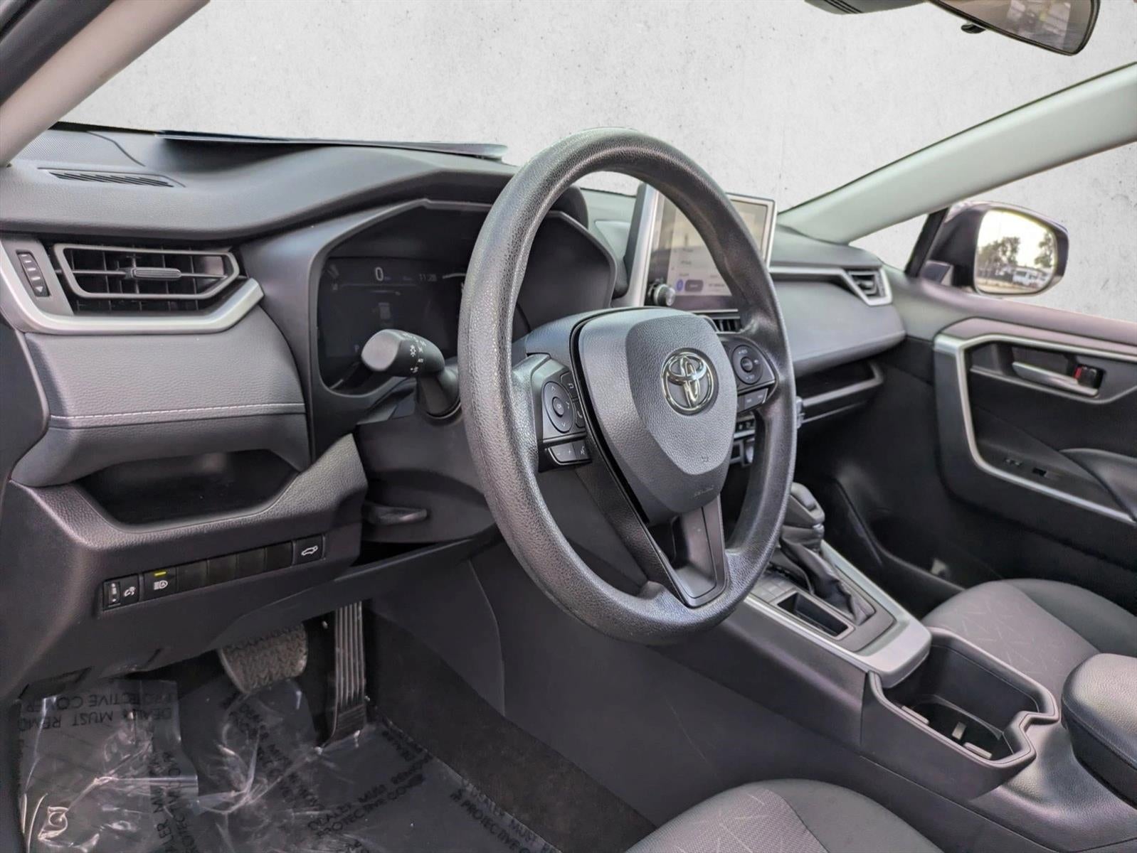 2024 Toyota RAV4 XLE FWD (GS)