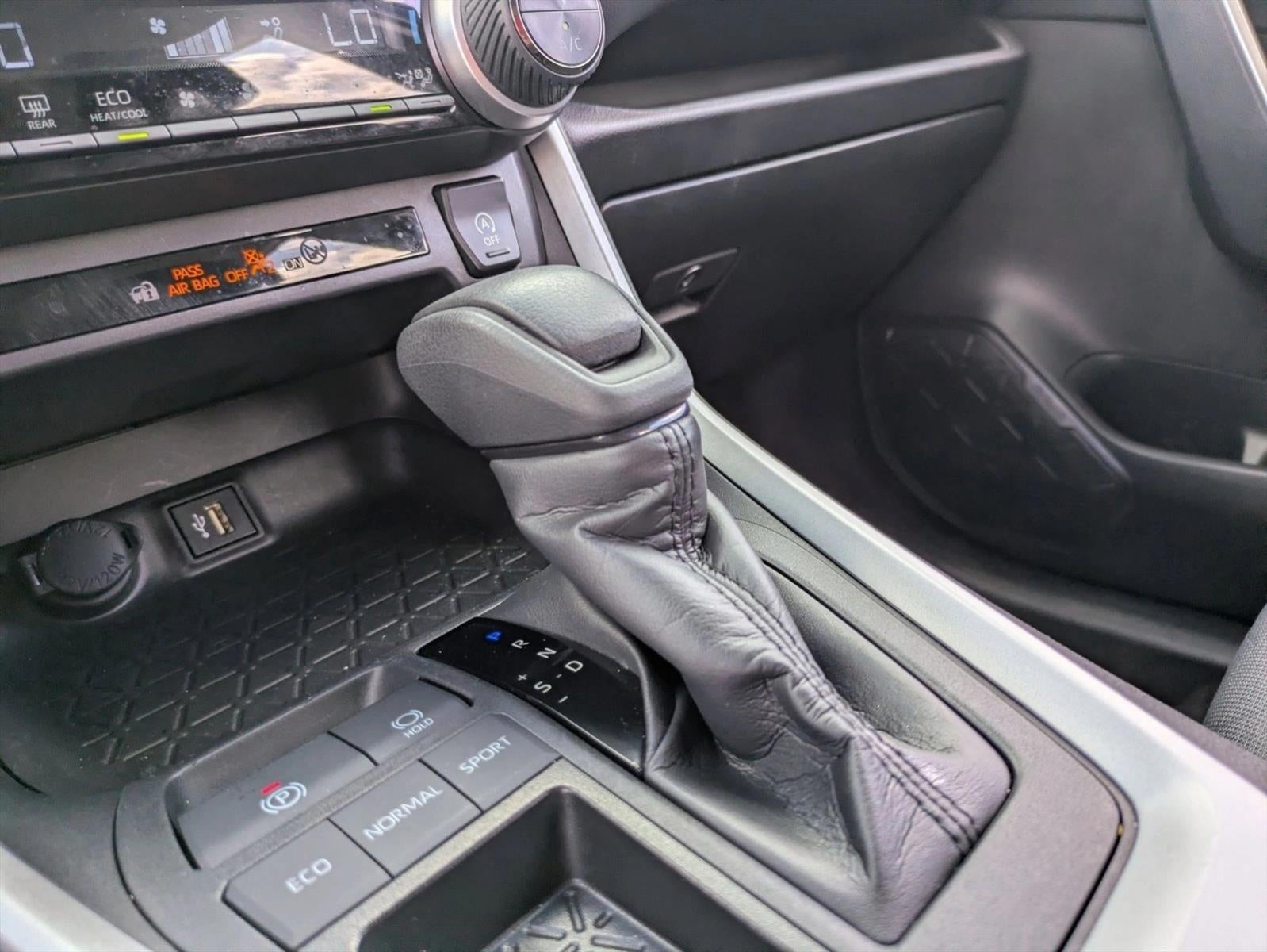 2024 Toyota RAV4 XLE FWD (GS)