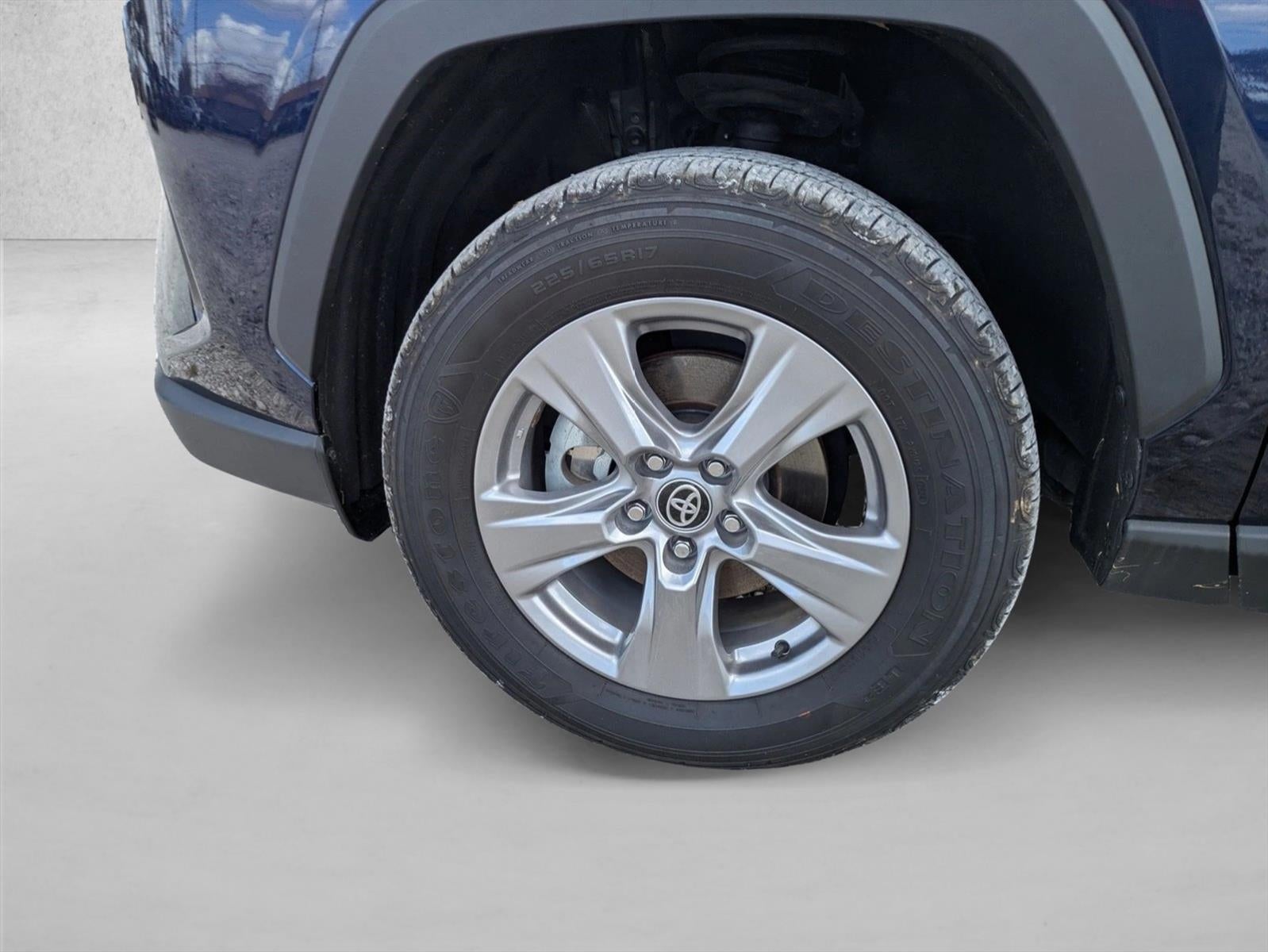 2024 Toyota RAV4 XLE FWD (GS)