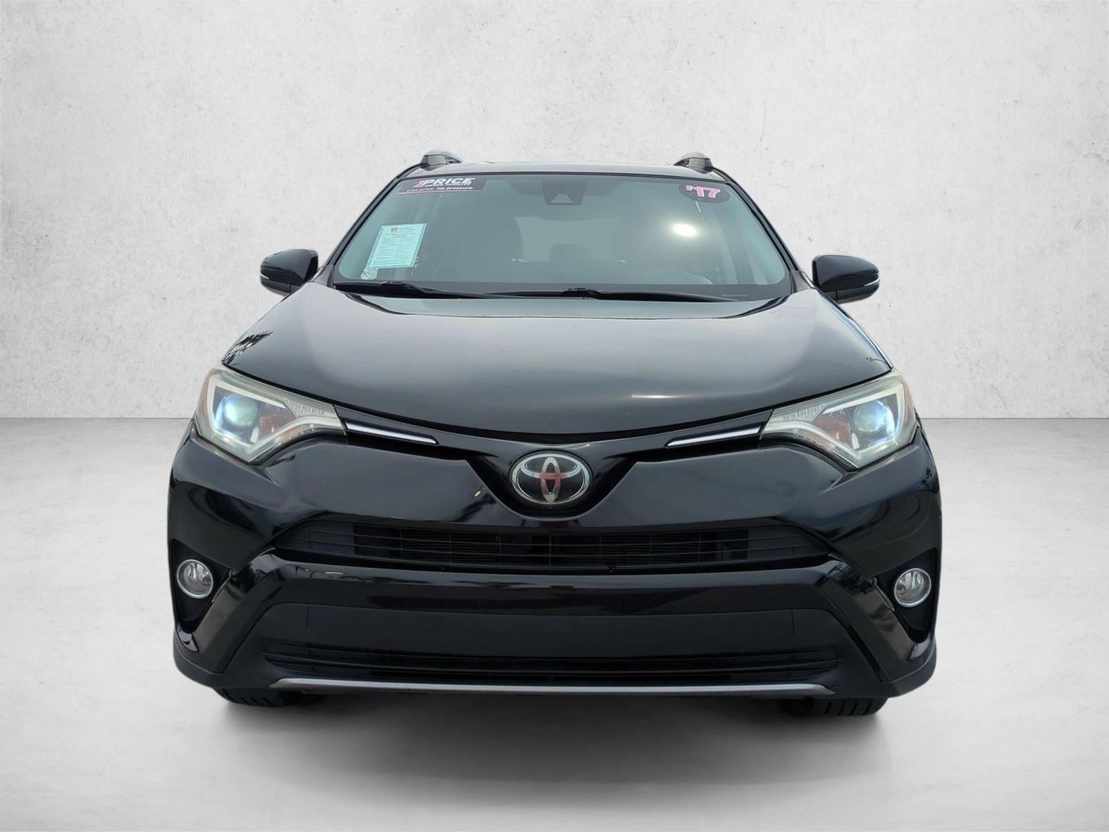 2017 Toyota RAV4 XLE FWD (GS)