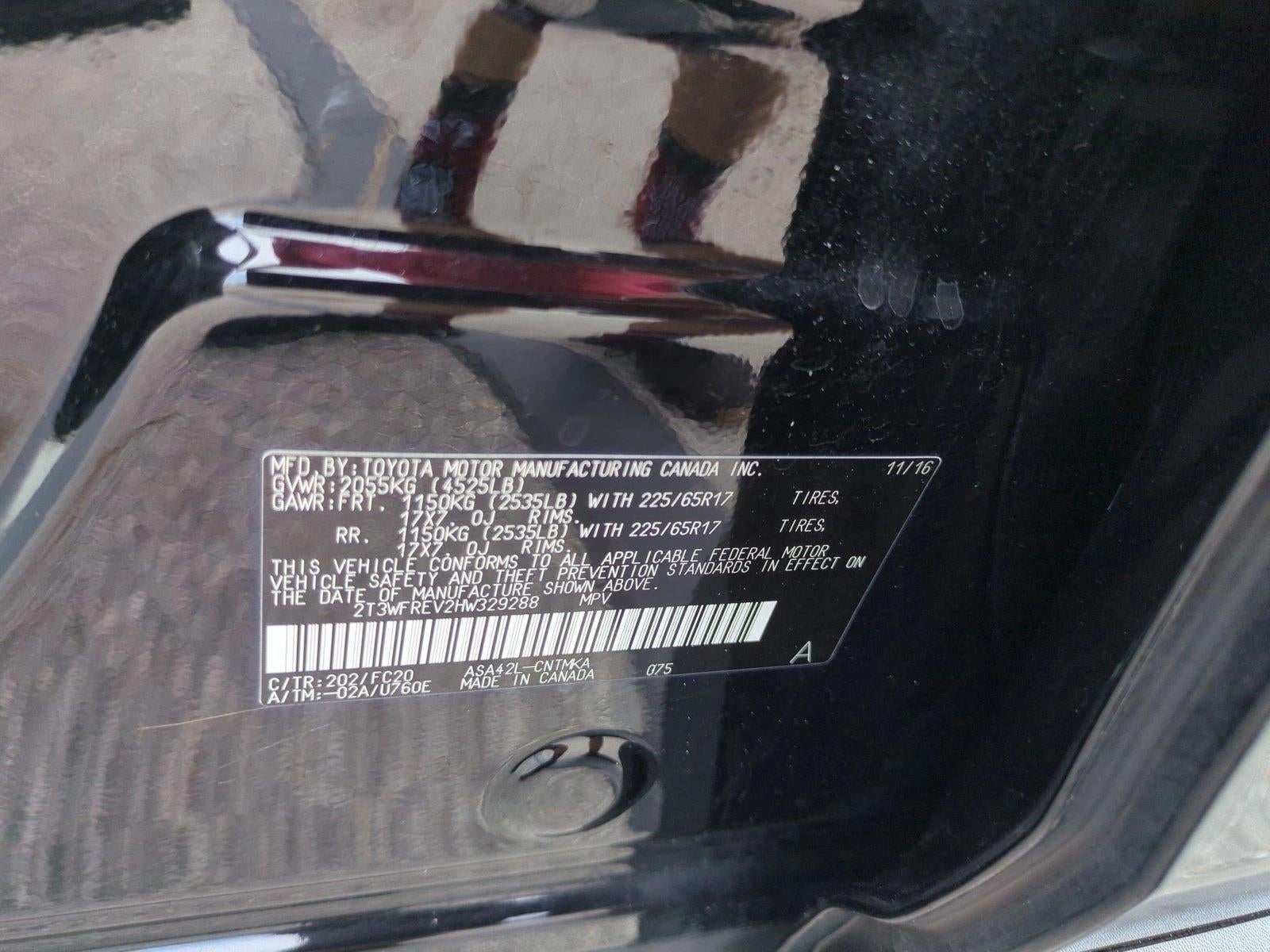 2017 Toyota RAV4 XLE FWD (GS)