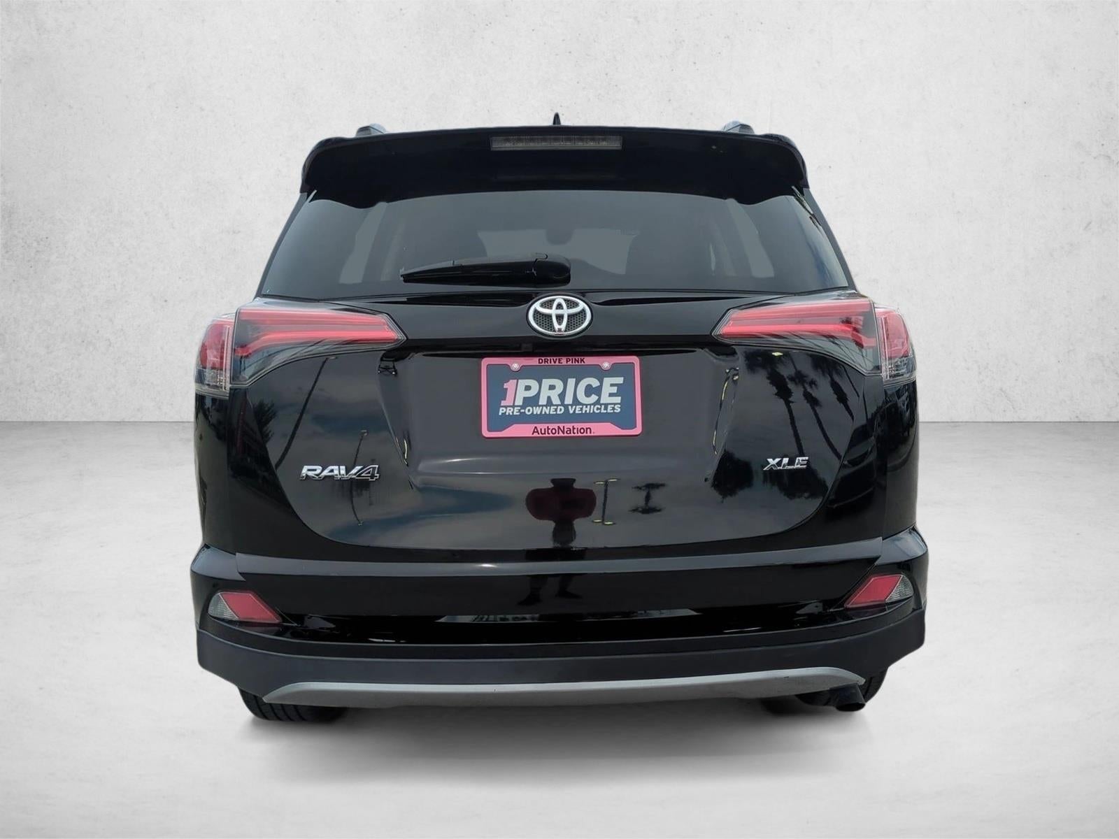 2017 Toyota RAV4 XLE FWD (GS)