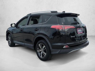 2017 Toyota RAV4 XLE FWD (GS)