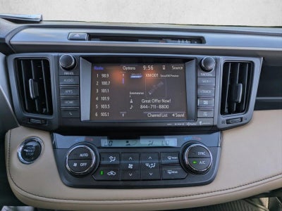 2017 Toyota RAV4 XLE FWD (GS)