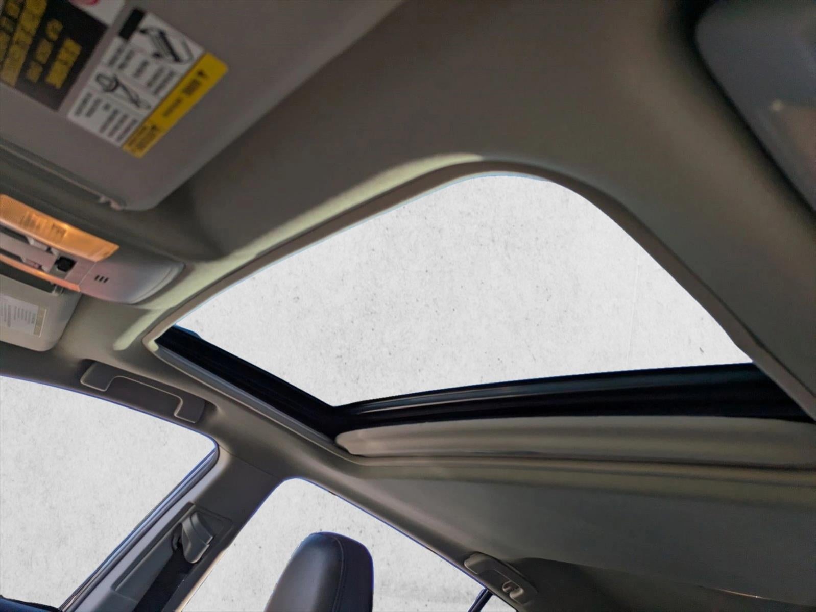 2017 Toyota RAV4 XLE FWD (GS)