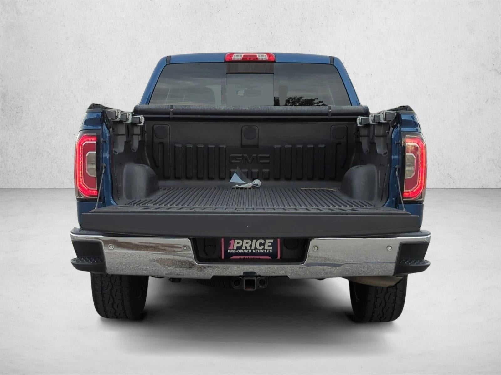 2017 GMC Sierra 1500 Crew Cab Short Box 2-Wheel Drive SLT