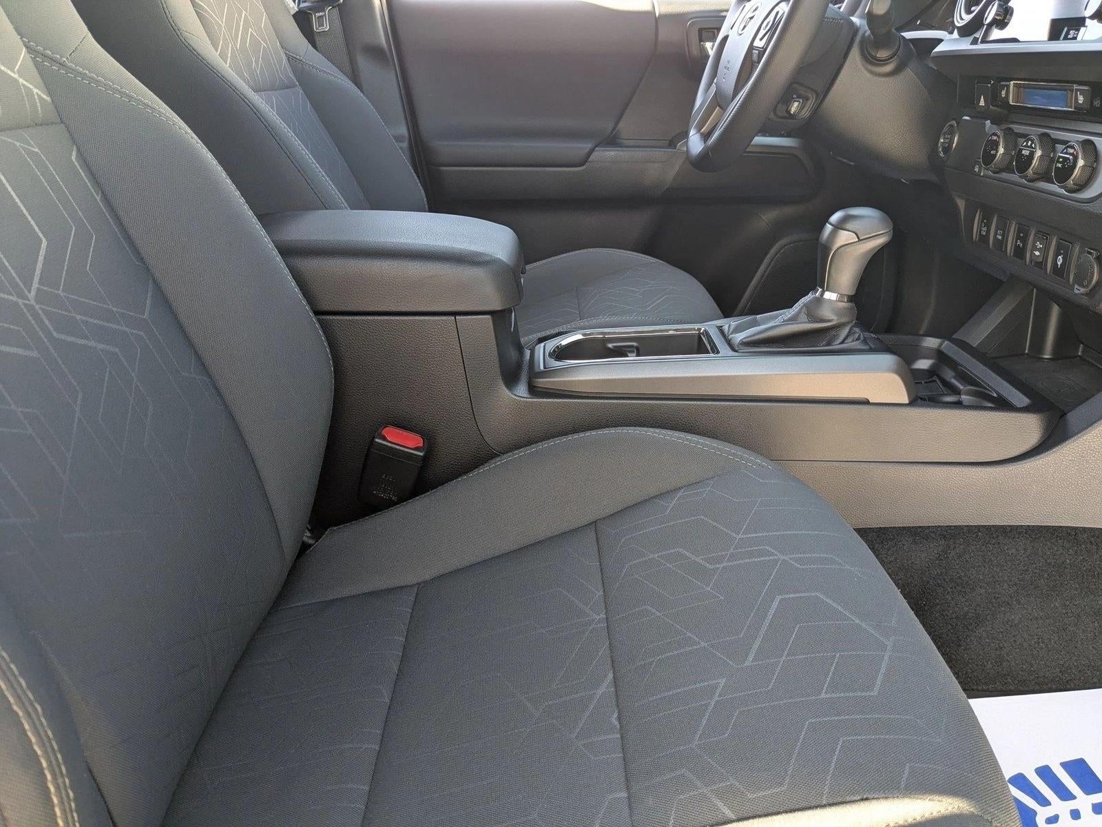 2017 Toyota Tacoma TRD Off Road Double Cab 5' Bed V6 4x2 AT (Natl)