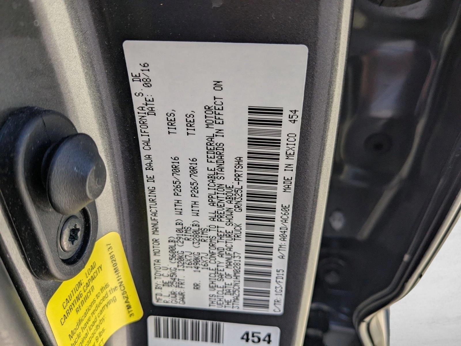 2017 Toyota Tacoma TRD Off Road Double Cab 5' Bed V6 4x2 AT (Natl)