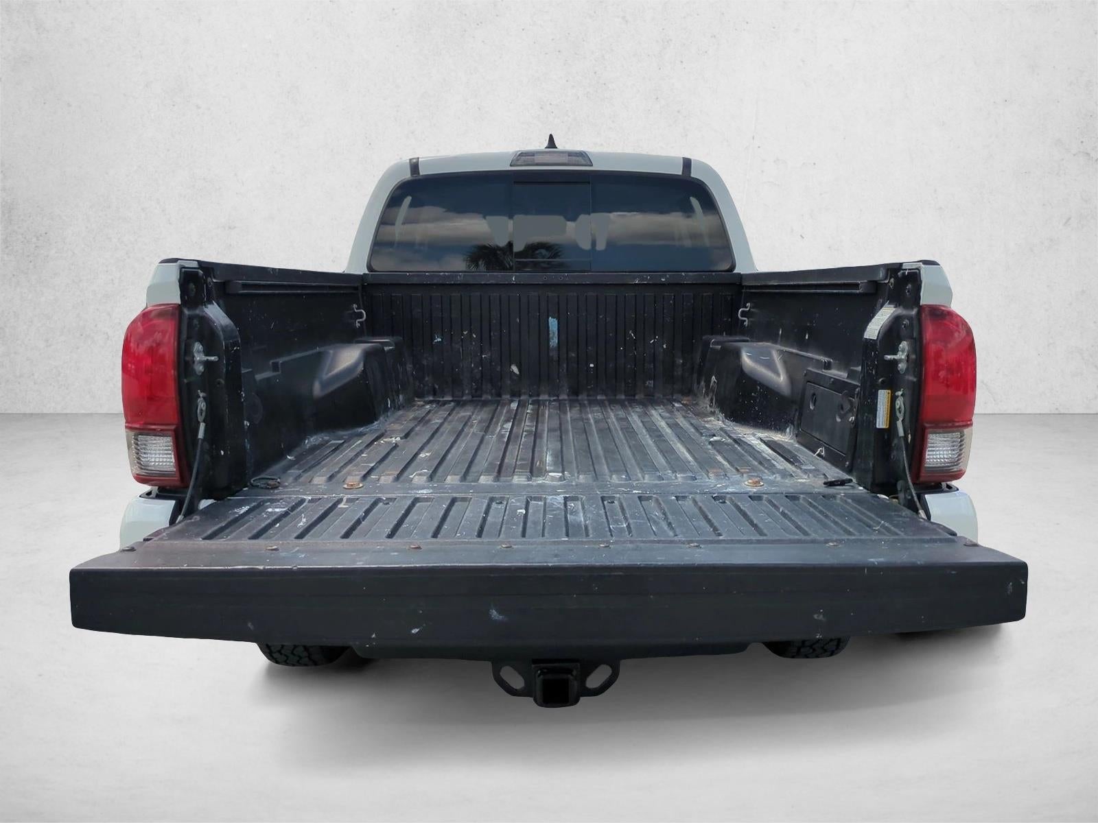 2022 Toyota Tacoma 2WD 2WD SR5 Double Cab 5' Bed V6 AT (GS)