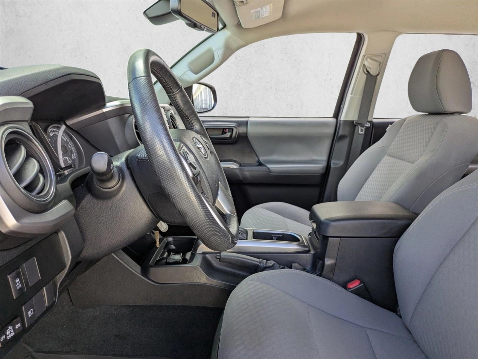 2022 Toyota Tacoma 2WD 2WD SR5 Double Cab 5' Bed V6 AT (GS)