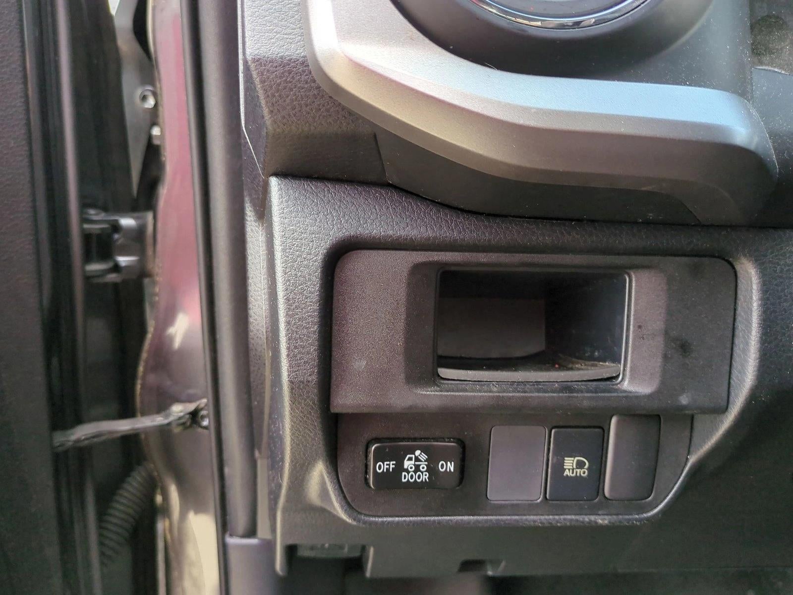 2019 Toyota Tacoma 2WD 2WD SR5 Double Cab 5' Bed V6 AT (GS)