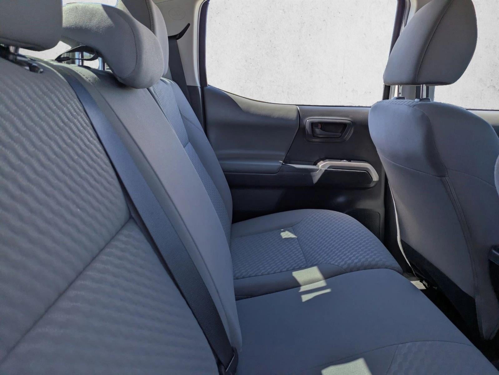 2023 Toyota Tacoma 2WD 2WD SR5 Double Cab 5' Bed V6 AT (GS)