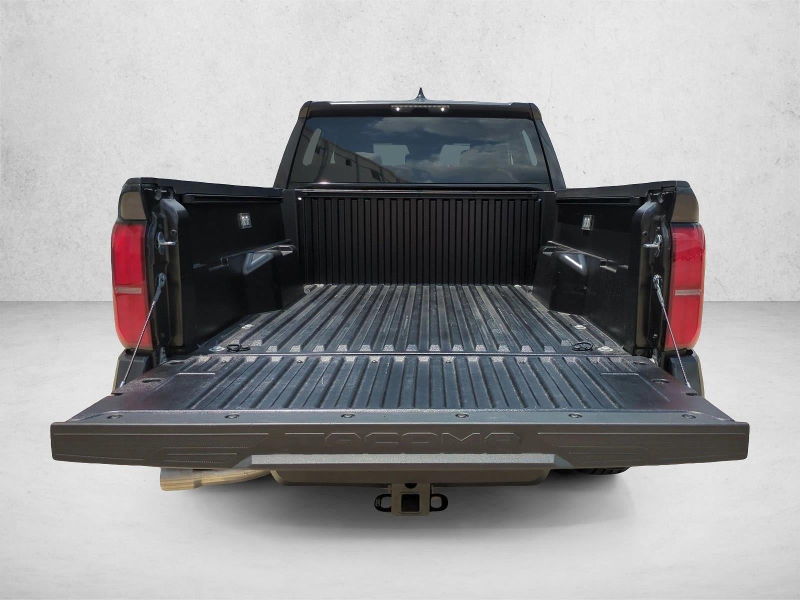 2025 Toyota Tacoma 2WD 2WD SR5 Double Cab 5' Bed AT (SE)