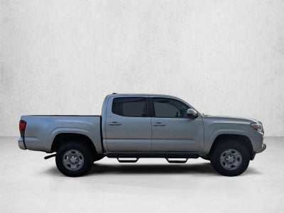 2022 Toyota Tacoma 2WD 2WD SR5 Double Cab 5' Bed I4 AT (SE)