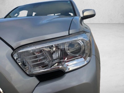 2022 Toyota Tacoma 2WD 2WD SR5 Double Cab 5' Bed I4 AT (SE)