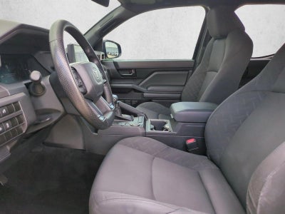 2024 Toyota Tacoma 2WD 2WD SR5 Double Cab 5' Bed AT (SE)
